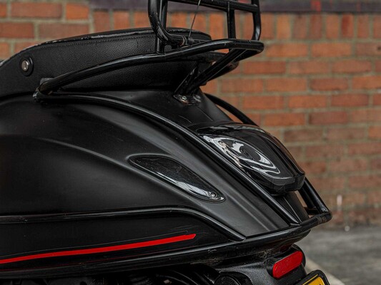 Piaggio Vespa Sprint 4T 2016 Scooter, DGX-89-G