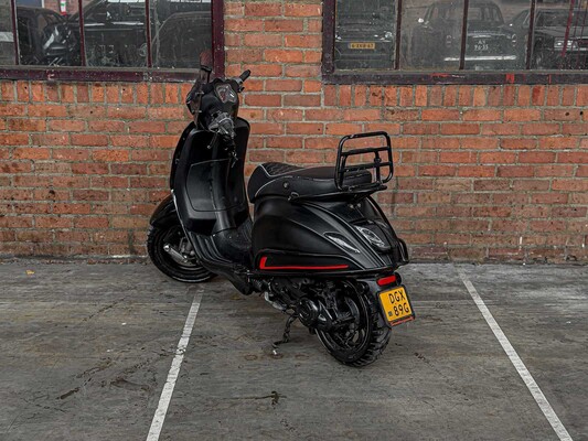 Piaggio Vespa Sprint 4T 2016 Scooter, DGX-89-G