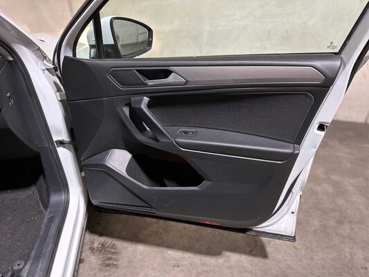 Volkswagen Tiguan Allspace 1.5 TSI Comfortline Business 7p. 150pk 2021 (Origineel-NL+1e eigenaar), K-970-RK