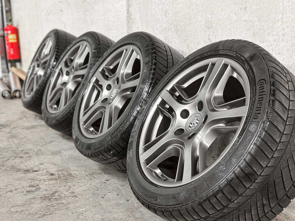 Porsche wielen set (Winterbanden) R19 Continental