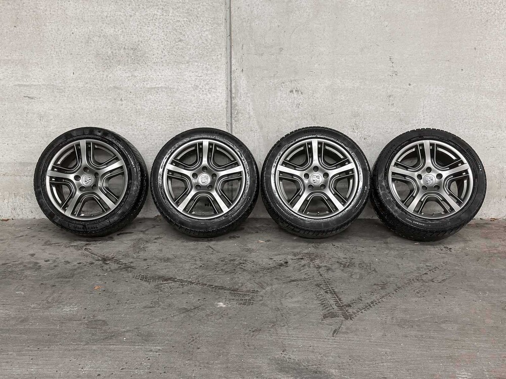 Porsche wielen set (Winterbanden) R19 Continental