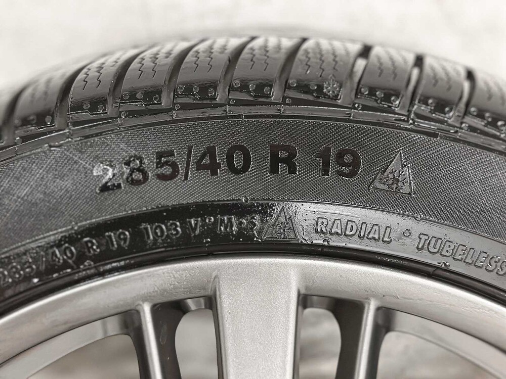 Porsche wielen set (Winterbanden) R19 Continental