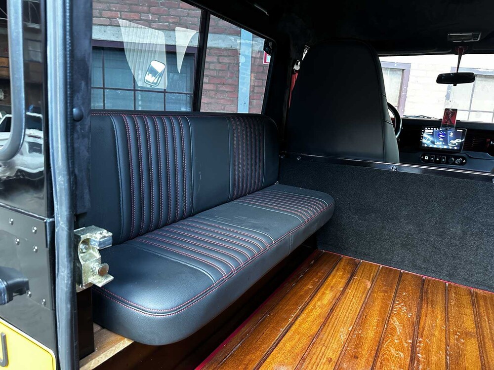 Land Rover Defender 90 V8 LS3-Motor 430pk 1996