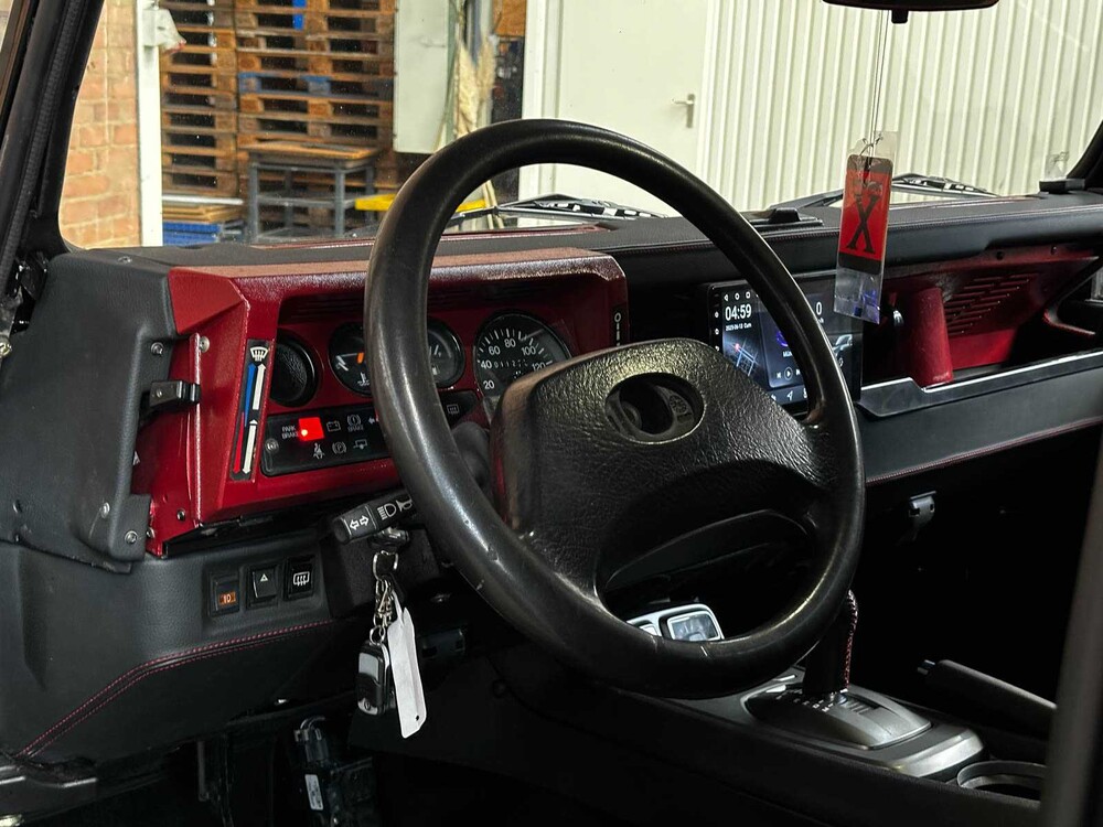 Land Rover Defender 90 V8 LS3-Motor 430pk 1996