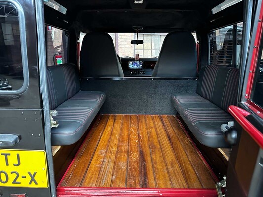 Land Rover Defender 90 V8 LS3-Motor 430pk 1996