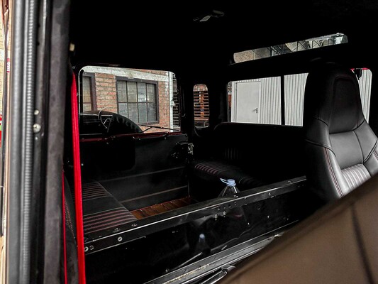 Land Rover Defender 90 V8 LS3-Motor 430pk 1996