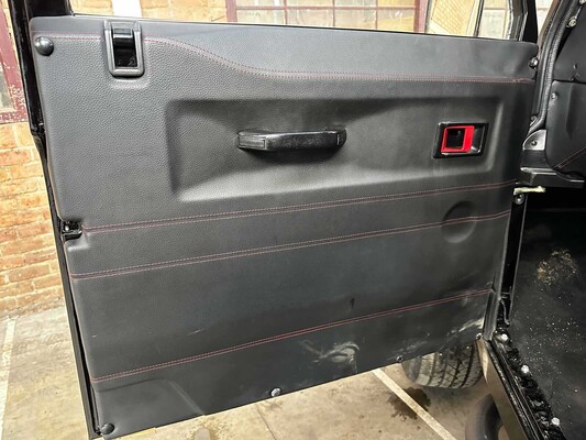 Land Rover Defender 90 V8 LS3-Motor 430pk 1996