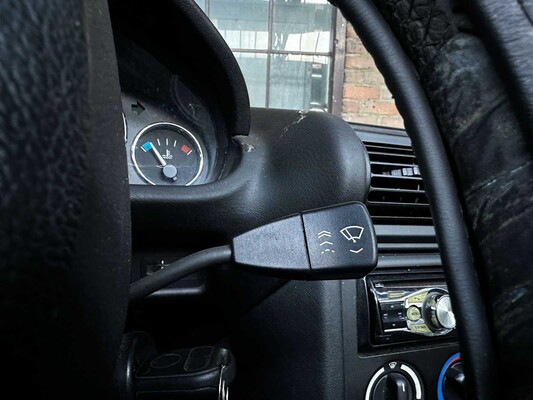 BMW Z3 Roadster 1.9 140pk 1999, 98-PT-GF