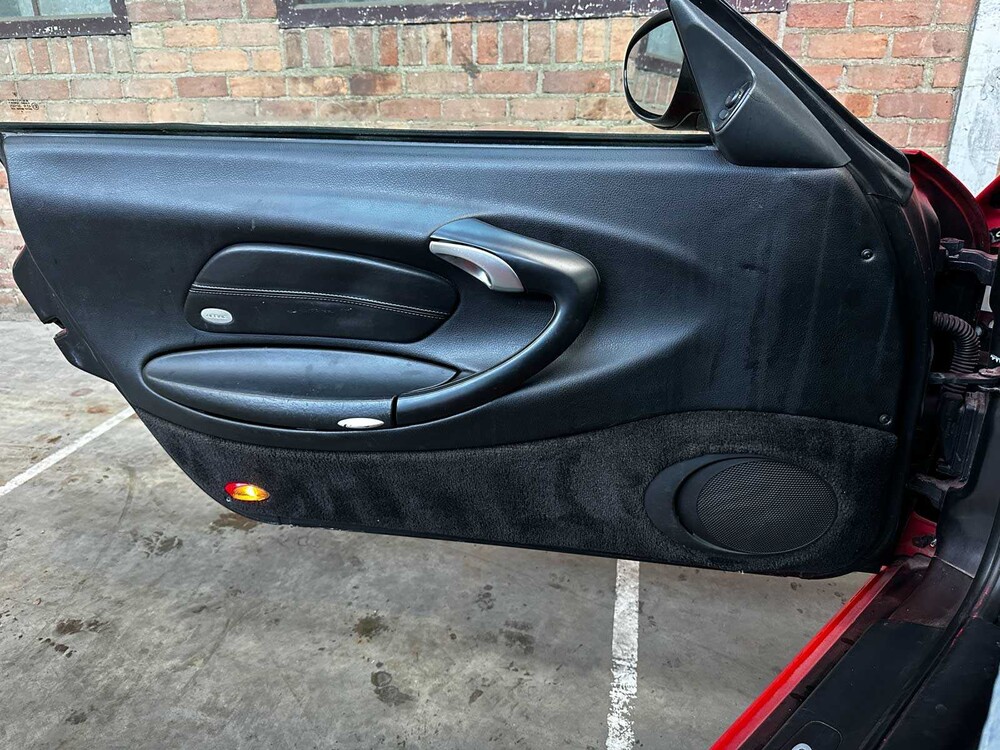 Porsche 911 Cabriolet Carrera 3.4 996 (Hardtop) 300pk 2001 Youngtimer