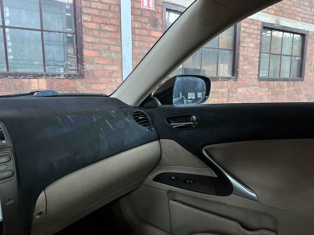 Lexus IS 250 Business 205pk 2006, 61-SP-LK