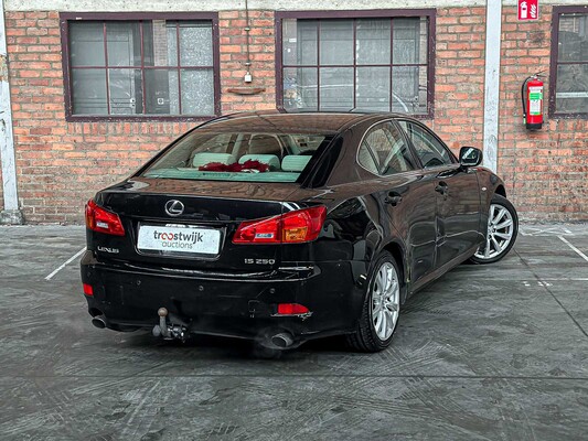 Lexus IS 250 Business 205pk 2006, 61-SP-LK