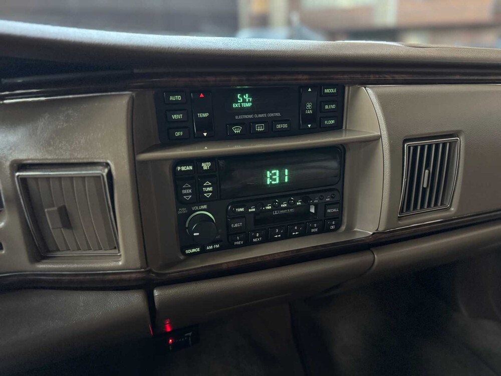 Buick Roadmaster Estate Wagon Begrafenisauto 5.7 1996, 92-HV-BB