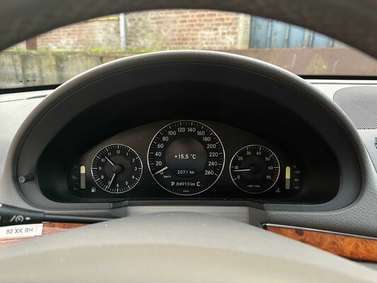 Mercedes-Benz E200 Limousine 2007 E-Klasse (Origineel-NL + 1e Eigenaar), 92-XK-RH Youngtimer