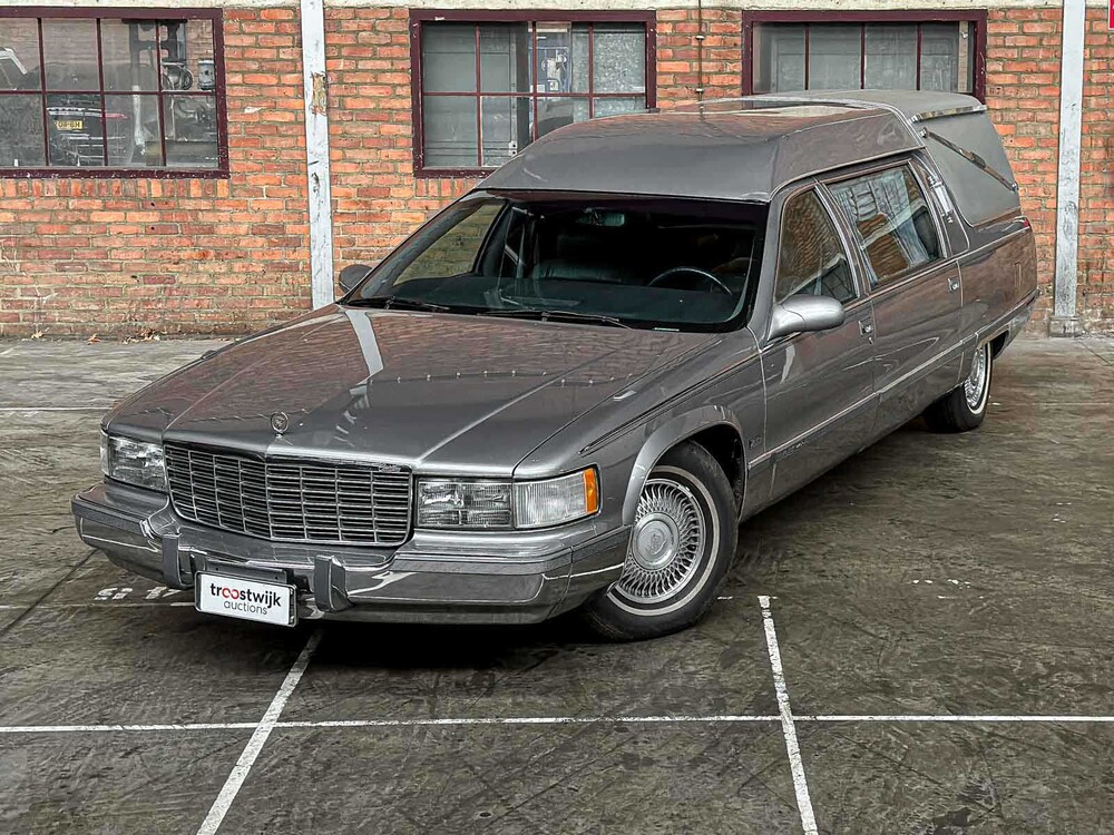 Cadillac Fleetwood Krystal Koach Funeral Car 5.7 V8 263pk 1995