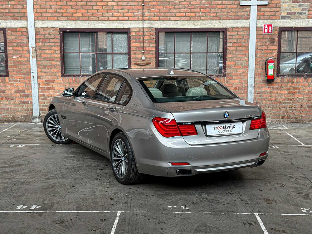 BMW 750i ActiveHybrid 4.4 V8 407pk 2010 7-serie, 02-PGJ-7 Youngtimer