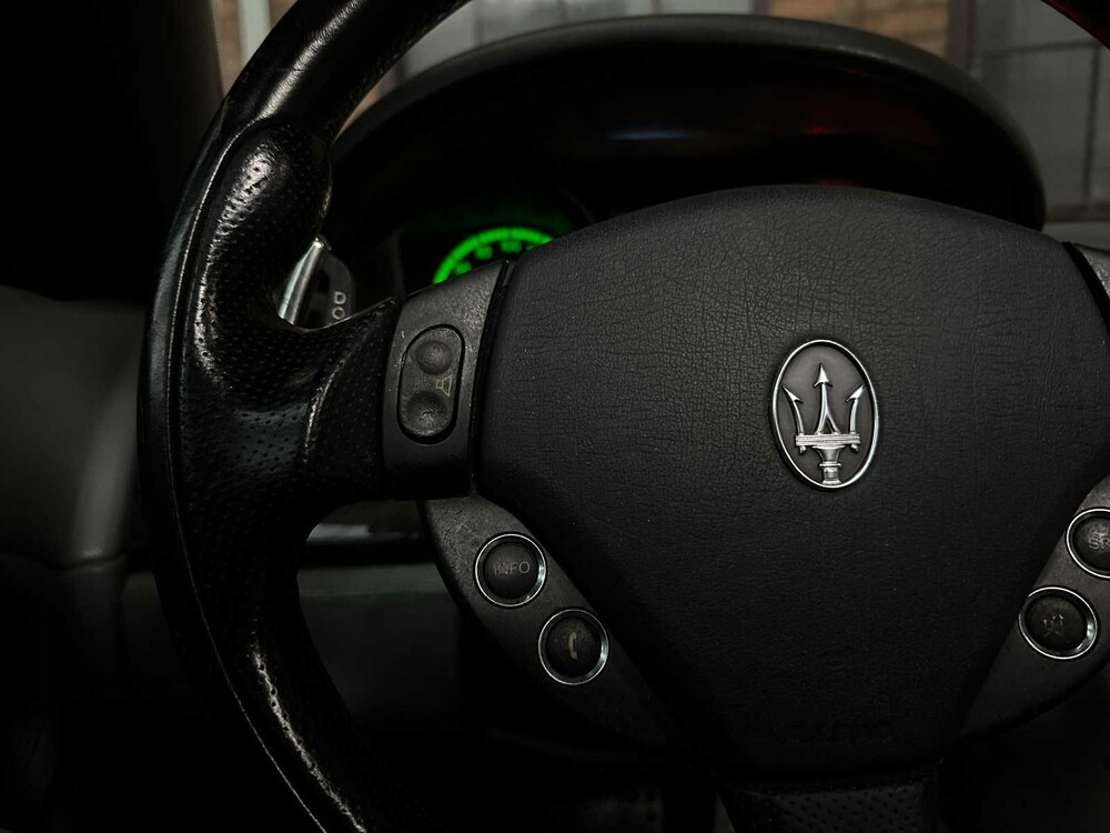 Maserati Quattroporte 4.2 V8 400pk 2007