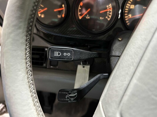 Porsche 911 Carrera 4 3.6 -Automaat- 250pk 1990