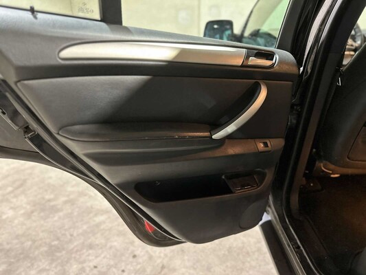 BMW X5 3.0i Executive 231pk 2002, 98-JX-JV Youngtimer