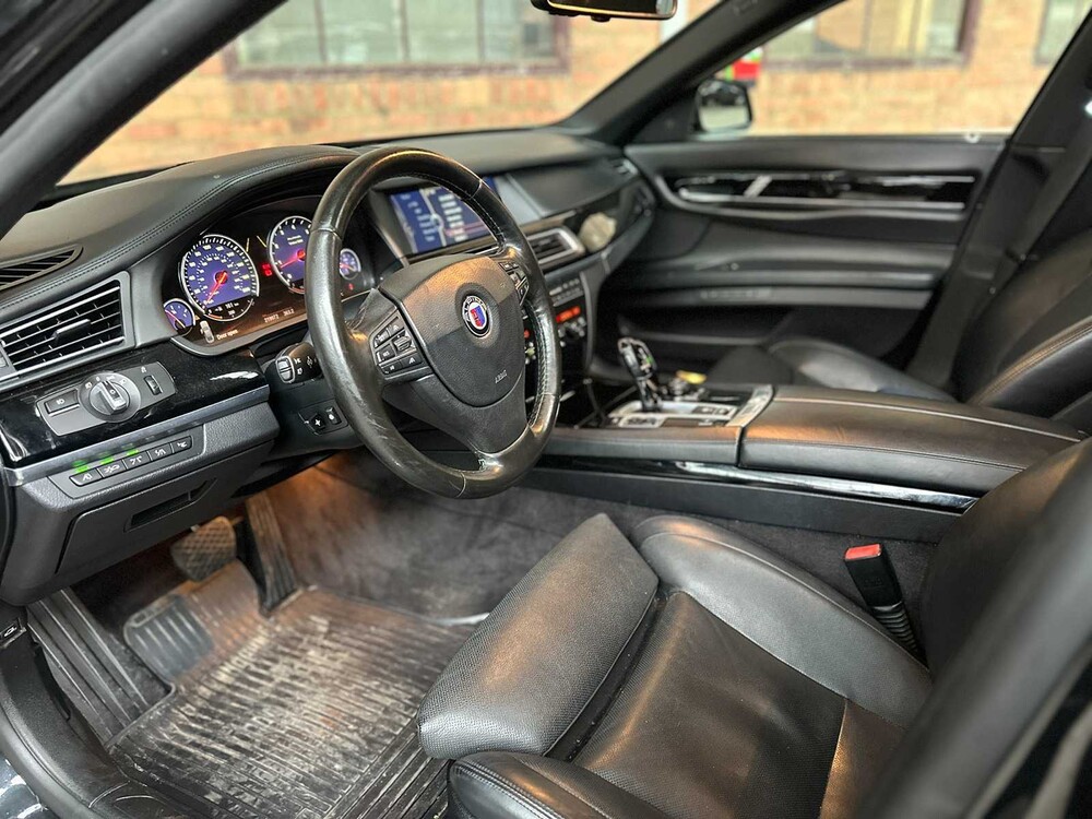 BMW Alpina B7 V8 507pk 2011