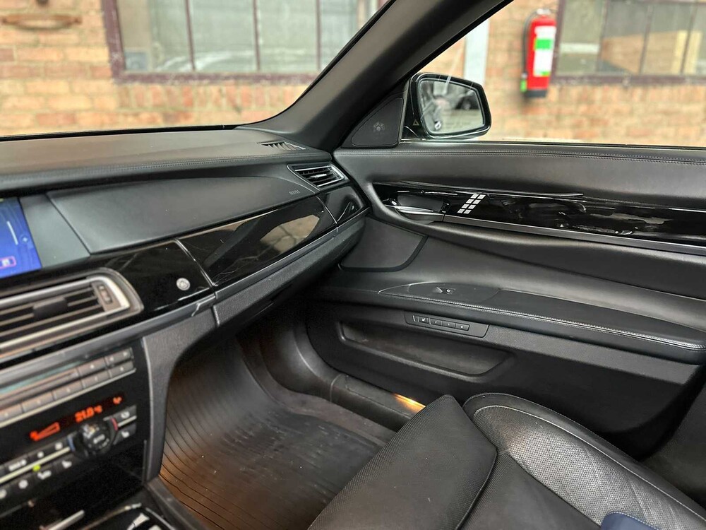 BMW Alpina B7 V8 507pk 2011