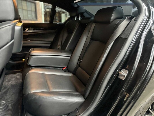 BMW Alpina B7 V8 507pk 2011