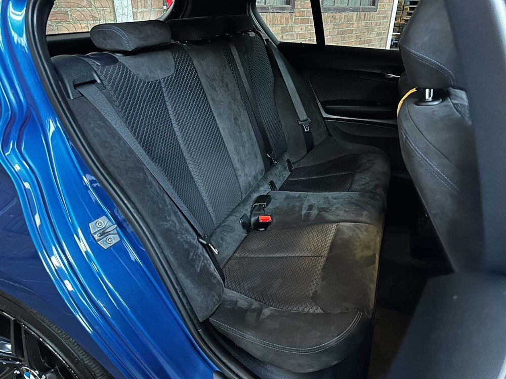 BMW M135i xDrive F20 3.0 320pk 2013