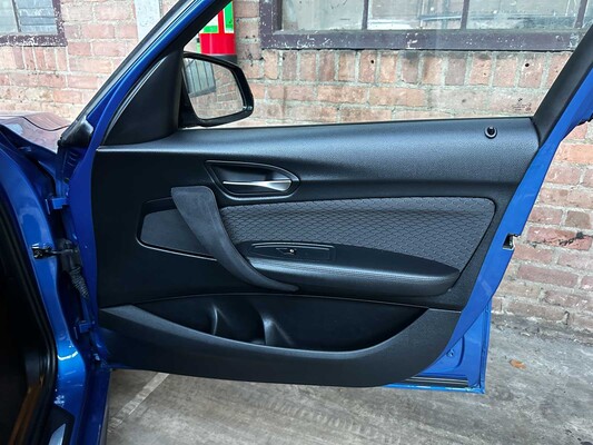 BMW M135i xDrive F20 3.0 320pk 2013