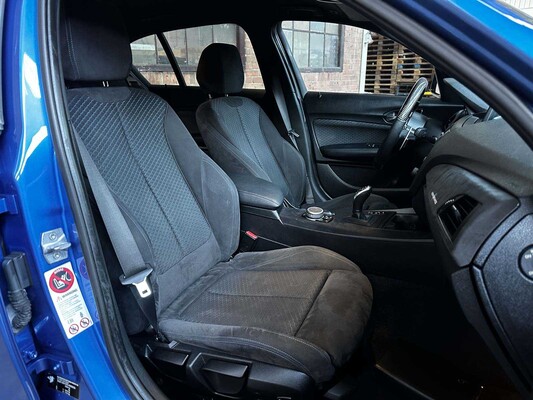 BMW M135i xDrive F20 3.0 320pk 2013