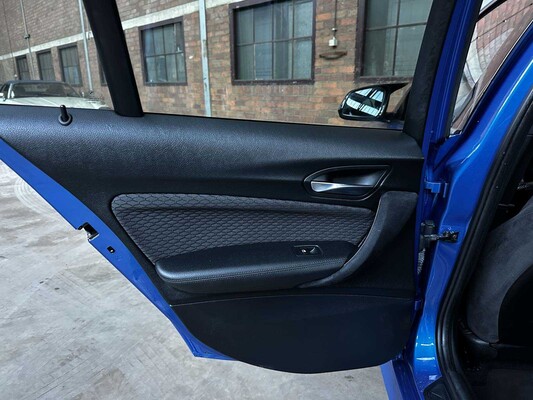 BMW M135i xDrive F20 3.0 320pk 2013