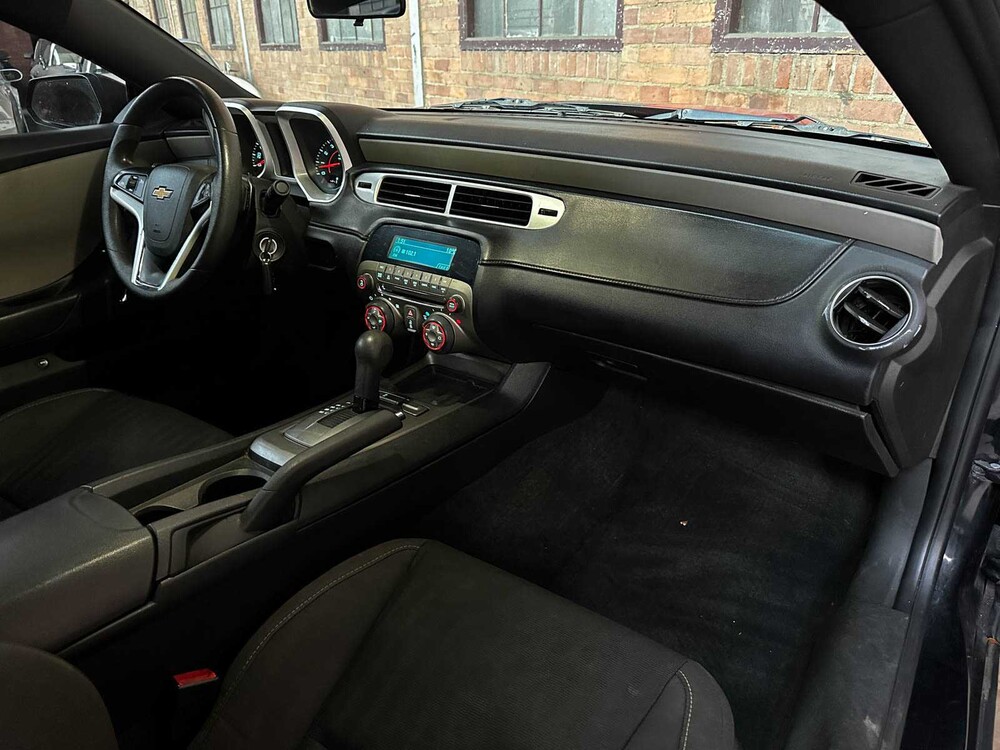 Chevrolet Camaro LS 3.6 V6 328pk 2014