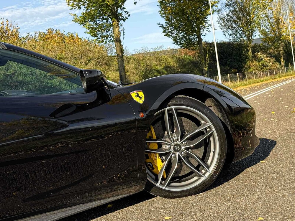 Ferrari 488 Spider HELE 3.9 V8 -Full Carbon- 670pk 2018