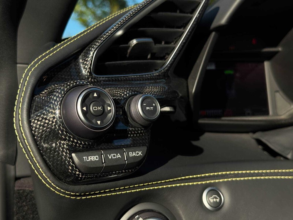 Ferrari 488 Spider HELE 3.9 V8 -Full Carbon- 670pk 2018