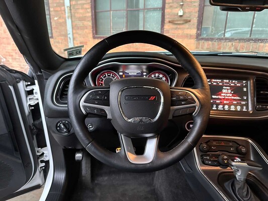 Dodge Challenger SXT PLUS 3.6 V6 305pk 2015