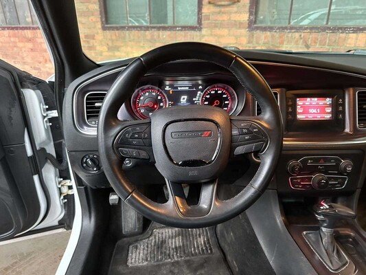 Dodge Charger SE 3.6 V6 292pk 2016