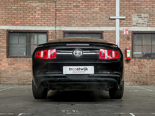 Ford Mustang 3.7 V6 305pk 2013 Coupe