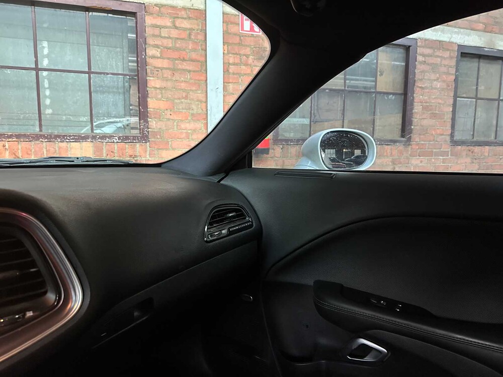 Dodge Challenger SXT 3.6 V6 305PK 2016