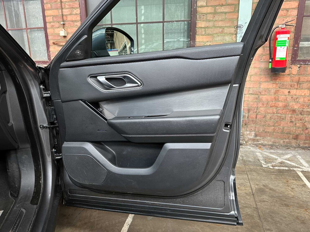 Land Rover Range Rover Velar 2.0 I4 AWD SE 179pk 2018, T-940-TJ