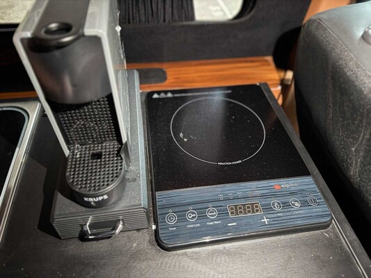 Volkswagen Transporter T6 VIP California Kampeerwagen 180pk 2021, HFF-38-X