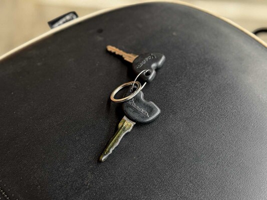 Piaggio Vespa Sprint 4T Sport 80cc (CUSTOM) -AKRAPOVIC- 2014 Scooter, F-277-ZH