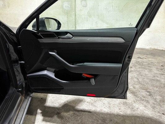 Volkswagen Passat Variant 1.5 TSI Business 150pk 2020 (Origineel-NL+1e eignaar), J-046-XK