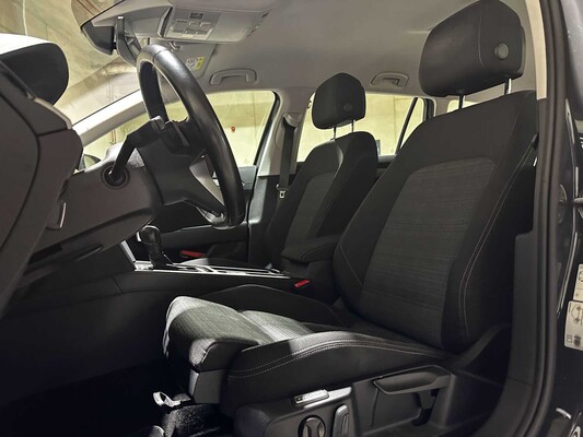 Volkswagen Passat Variant 1.5 TSI Business 150pk 2020 (Origineel-NL+1e eignaar), J-046-XK