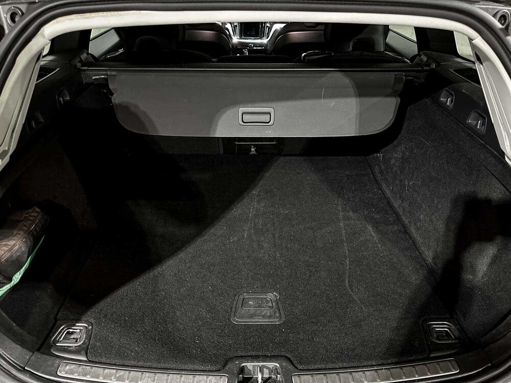 Volvo V60 2.0 B3 Momentum Advantage 163pk 2020 (Origineel-NL+1e eigenaar), K-370-BF