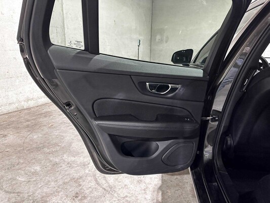 Volvo V60 2.0 B3 Momentum Advantage 163pk 2020 (Origineel-NL+1e eigenaar), K-370-BF