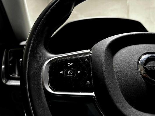 Volvo V60 2.0 B3 Momentum Advantage 163pk 2020 (Origineel-NL+1e eigenaar), K-370-BF