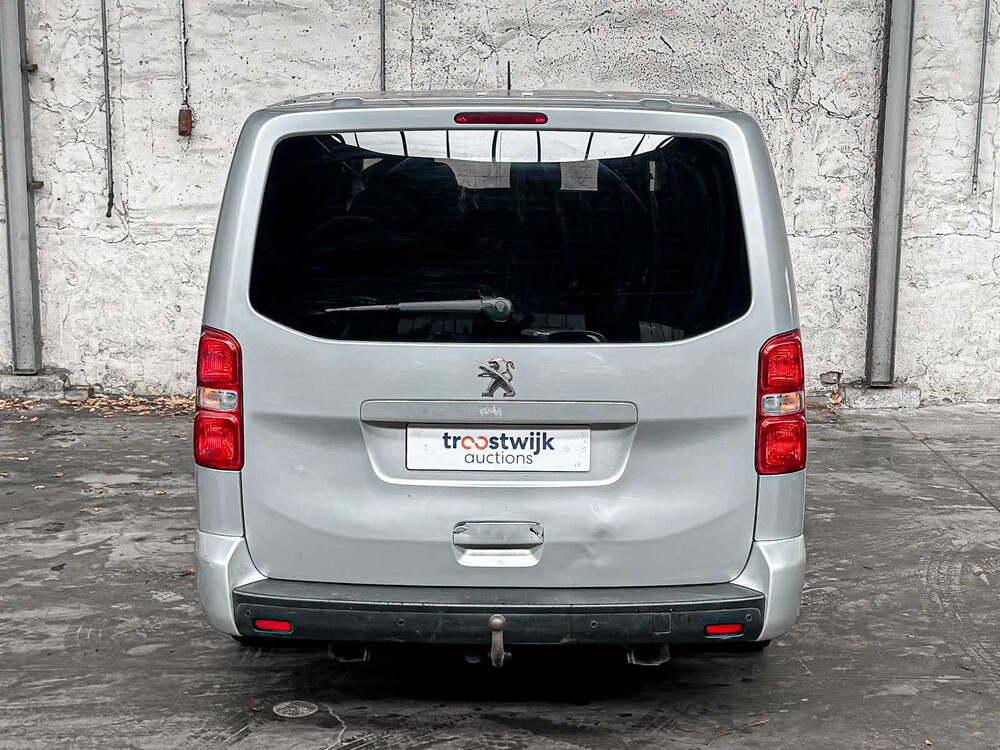 Peugeot Expert Traveller 1.5 9-persoons 120pk 2019