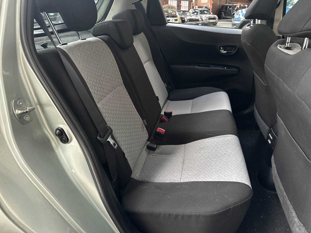 Toyota Yaris 1.3 VVTi Aspiration 2011 98pk, RB-304-D