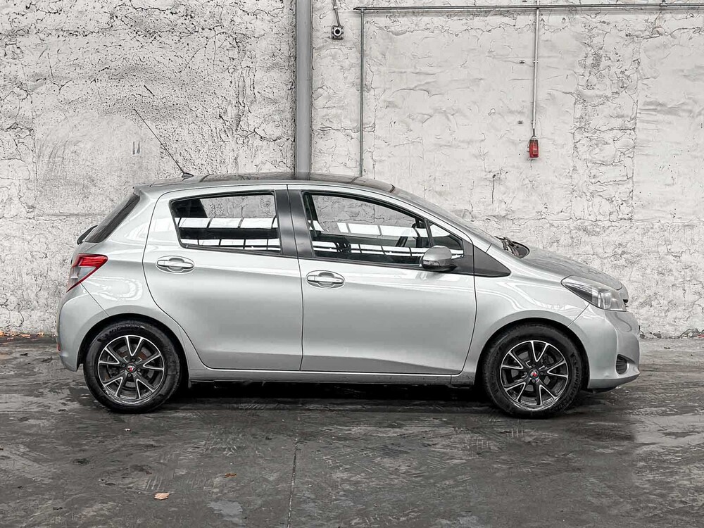 Toyota Yaris 1.3 VVTi Aspiration 2011 98pk, RB-304-D