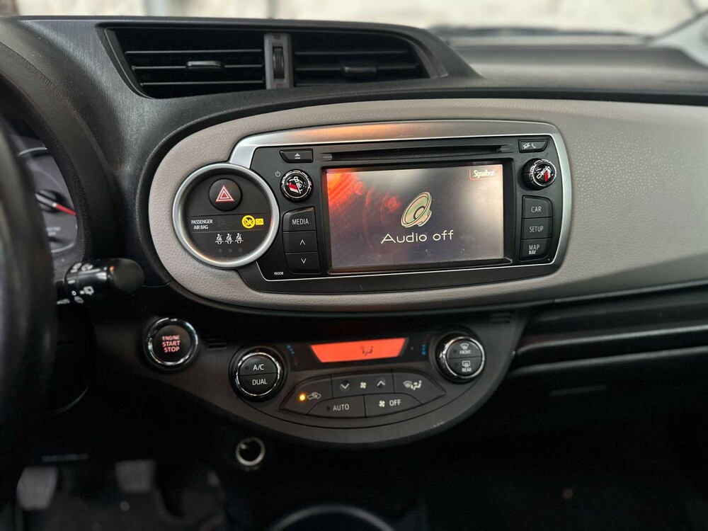 Toyota Yaris 1.3 VVTi Aspiration 2011 98pk, RB-304-D