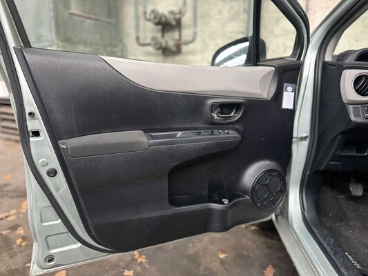 Toyota Yaris 1.3 VVTi Aspiration 2011 98pk, RB-304-D