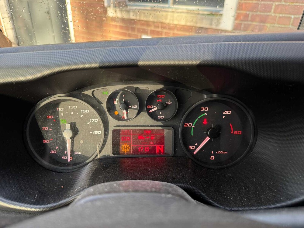 Iveco Daily 40C17 3.0 375 170pk 2016, VS-281-H 